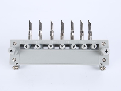 HH301三相國(guó)網(wǎng)背出線(xiàn)表座（165MM-孔距，M8-螺桿）